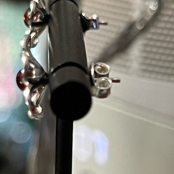 Brand new without tags. Sterling Silver Flower Earrings with Amber center Stone - Picture 5 of 6